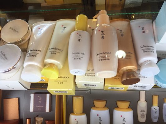 Etude House & Innisfree by null