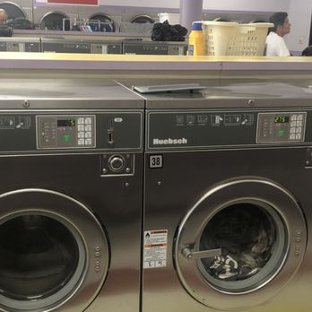 Soapy Lee Coin Laundry - Time difference on two washers started at same time with same time ones done 6 mins early. Wtf.. who does that - Laundromat Near Me - Tustin, California