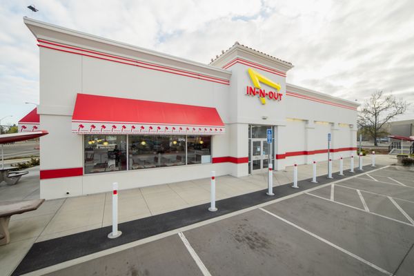 In-N-Out Burger by null