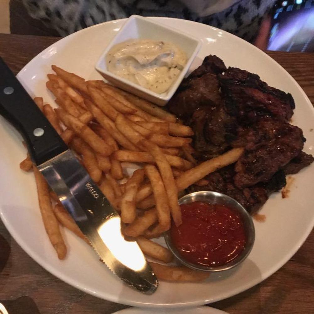 Sitting Duck Tavern - American Near Me - Oxford, Connecticut Sitting Duck Tavern - American Near Me - Oxford, Connecticut