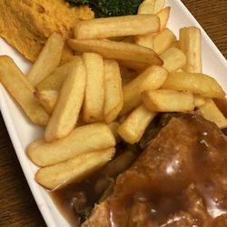 The Britannia Inn - Cumberland beef, ale and mushroom pie