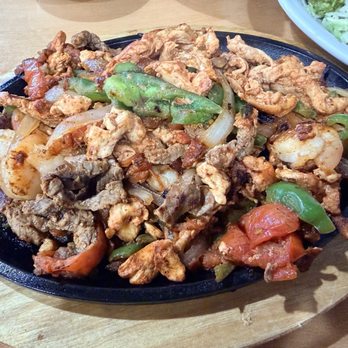 Ma’ Mona Mexican Grill - Mexican Near Me - Hartington, Nebraska