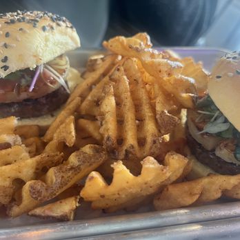 Parkside Eats - Hawaiian Riz sliders - Breakfast & Brunch Near Me - Metuchen, New Jersey