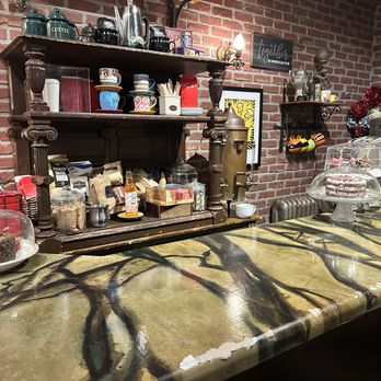 Central Perk - Missing Rachel and Gunther serving treats - Themed Cafes Near Me - Burbank, California