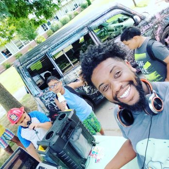 Mx. Chalk Productions - Stopped by the elementary school for career day! Professional Chalkcar Guy! - Photo Booth Rentals Near Me Mx. Chalk Productions - Stopped by the elementary school for career day! Professional Chalkcar Guy! - Photo Booth Rentals Near Me