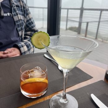 Vue Kitchen - Old fashion & cucumber martini - New American Near Me - Gualala, California Vue Kitchen - Old fashion & cucumber martini - New American Near Me - Gualala, California