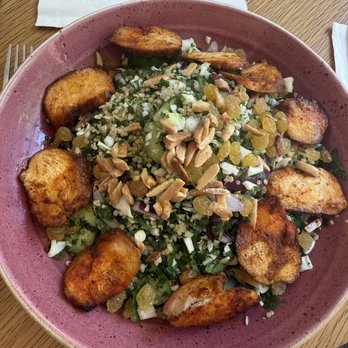 Zazzy - Chicken Quinoa Salad ($16) - Lebanese Near Me - Arlington, Virginia