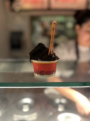 An's Hatmakers by null