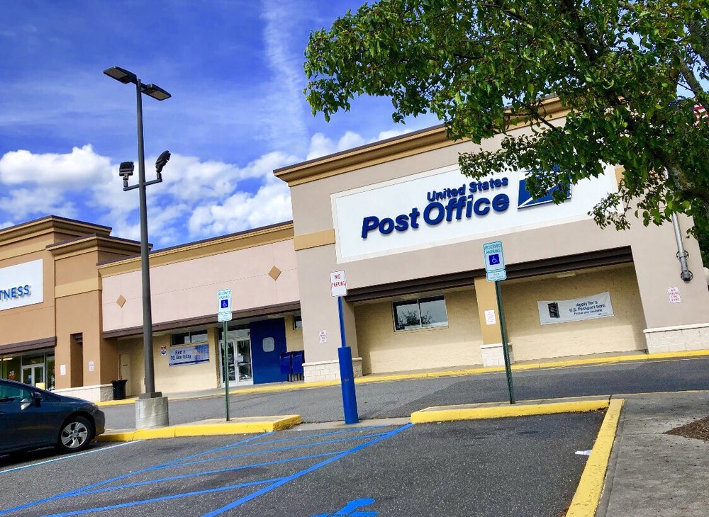 US POST OFFICE Updated July 2024 14 Photos 109 College Plz