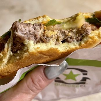 BurgerFi - BURGERFI CHEESEBURGER - Burgers Near Me - Miami Beach, Florida BurgerFi - BURGERFI CHEESEBURGER - Burgers Near Me - Miami Beach, Florida