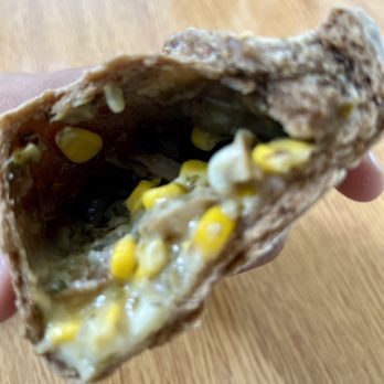 Almacén Vegano Ostara - Choclo y queso empanada - Vegan Near Me - Santiago, RM Almacén Vegano Ostara - Choclo y queso empanada - Vegan Near Me - Santiago, RM