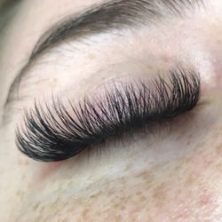 A close up of light volume lashes