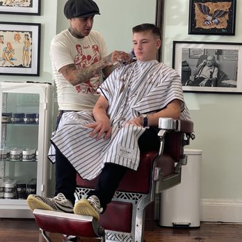 Tip Top Barber Shop - Barbers Near Me - Cincinnati, Ohio