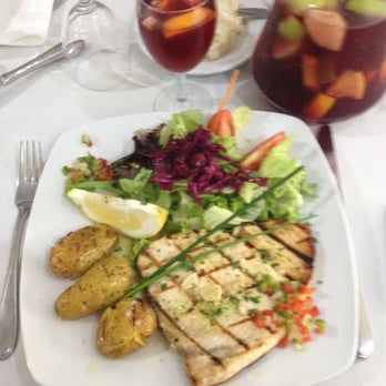 Ponto de Encontro - Espadarte e sangria, ambos bons! - Seafood Near Me - Tavira, 08
