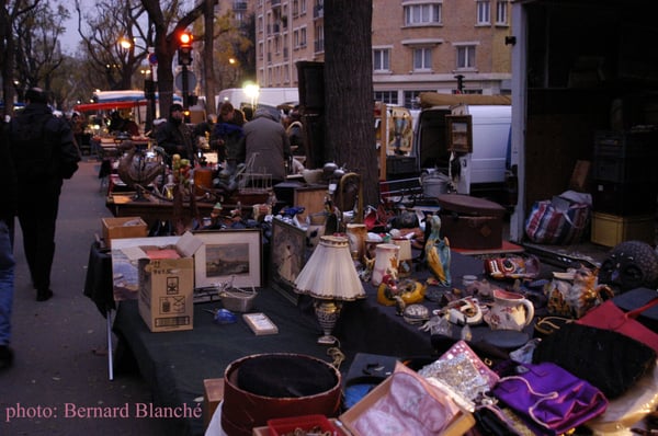 Marché aux puces de la Porte de Vanves by null