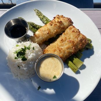 Rock'N Fish - Jasmine Rice Asparagus Macadamia crusted mahi mahi - Seafood Near Me - Manhattan Beach, California Rock'N Fish - Jasmine Rice Asparagus Macadamia crusted mahi mahi - Seafood Near Me - Manhattan Beach, California