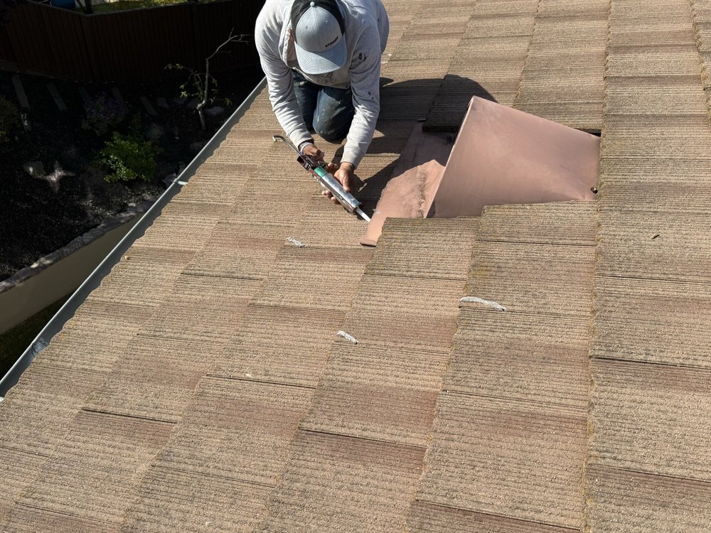 Slide of Cardenas Roofing & Gutter