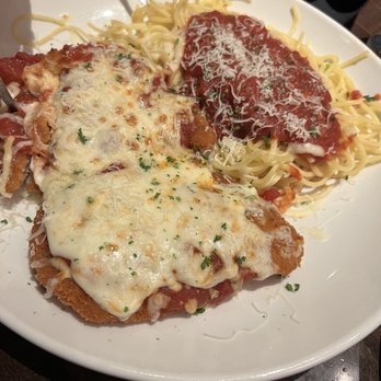 Olive Garden Italian Restaurant - Chicken Parmigiana - Italian Near Me - Blasdell, New York Olive Garden Italian Restaurant - Chicken Parmigiana - Italian Near Me - Blasdell, New York
