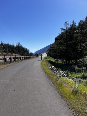 Starvation Creek Falls by null