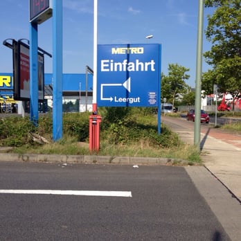 METRO - Wholesalers Near Me - Neuss, NW