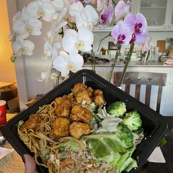 Panda Express Innovation Kitchen - Beyond Orange Chicken - Chinese Near Me - Pasadena, California
