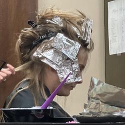 Designers Edge - Getting her hair highlighted