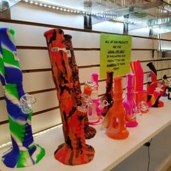Down Under - Medical grade silicone waterpipes. Great for dry and concentrate. Suction to surfaces and virtually unbreakable. Perfect for coed life.