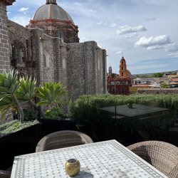 Casa Blanca Cafe