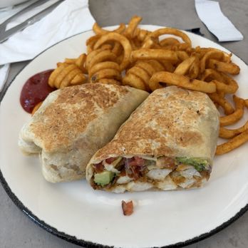 Elm Street Diner - Crispy chicken wrap - Diners Near Me - Norwalk, Connecticut Elm Street Diner - Crispy chicken wrap - Diners Near Me - Norwalk, Connecticut