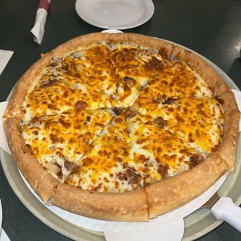 Broadway Bar & Pizza - Pizza Near Me - Hastings, Minnesota