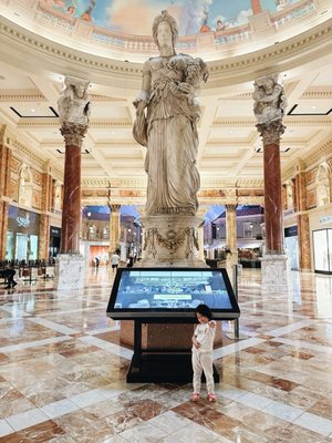 Caesars Palace by null