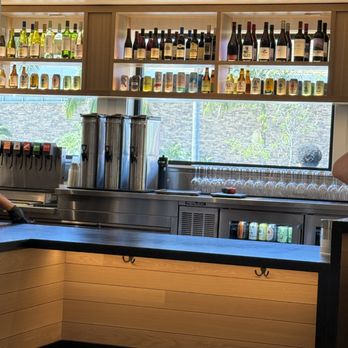 Gott's - Beautiful Bar - Burgers Near Me - Los Angeles, California