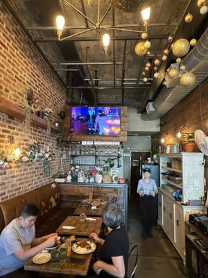 Saranrom Thai by null