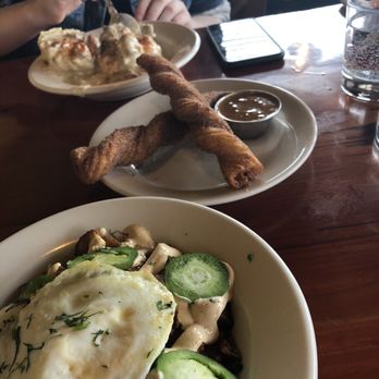 Bear Tooth Theatre Pub - Bars Near Me - Anchorage, Alaska