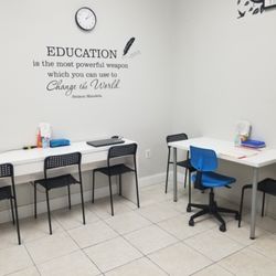 Think Wise Tutoring - One on one Tutoring and waiting seat.