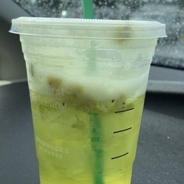 Kiwi-Starfruit Refresher