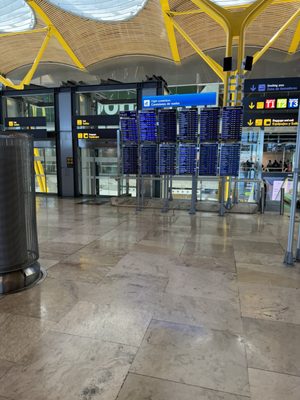 Adolfo Suárez Madrid–Barajas Airport by null