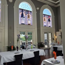 Claremont Inn - The dining hall