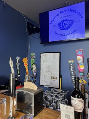 Monroe Bay Oysterette by null