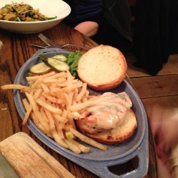 Bully Ranch Restaurant - Chicken sandwich - American Near Me - Vail, Colorado