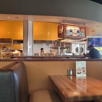 California Pizza Kitchen - The interior. - Pizza Near Me - Palm Beach Gardens, Florida California Pizza Kitchen - The interior. - Pizza Near Me - Palm Beach Gardens, Florida