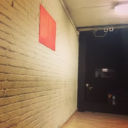 La Casa de los Jacintos - El escenario de los jacintos justo antes de una nueva actuación del club de la impro.