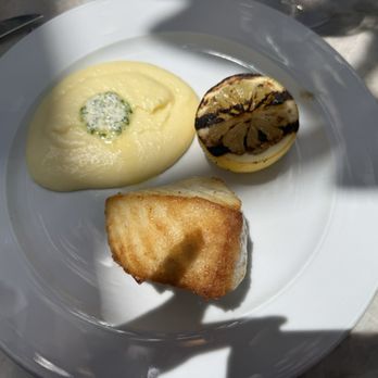 RH Rooftop Restaurant at RH Palo Alto - Breakfast & Brunch Near Me - Palo Alto, California RH Rooftop Restaurant at RH Palo Alto - Breakfast & Brunch Near Me - Palo Alto, California