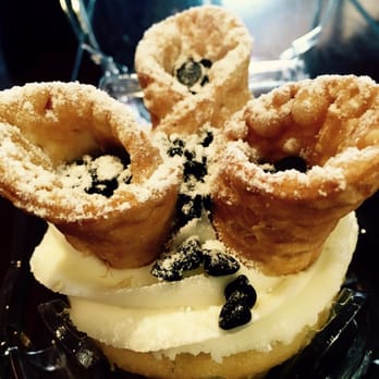 Chompie's - Genius Cannoli Cupcake - Delis Near Me - Scottsdale, Arizona