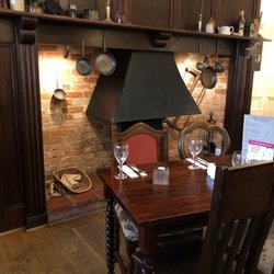 Red Lion Food and Rooms