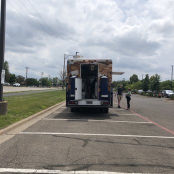 Eggroll Queen - The egg roll queen food truck - Food Trucks Near Me - Blaine, Minnesota