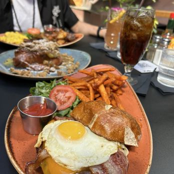 insideOUT - Brunch burger - Lounges Near Me - San Diego, California