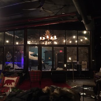 Kick Axe Throwing - Bars Near Me - Brooklyn, New York