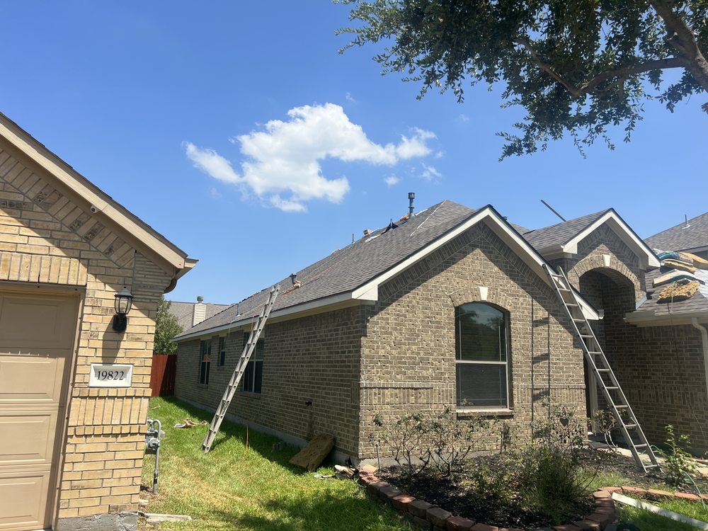 Slide of Royalty Roofing and Construction