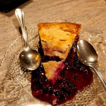 Fox's Lobster House - Homemade Blueberry Pie - Seafood Near Me - York, Maine Fox's Lobster House - Homemade Blueberry Pie - Seafood Near Me - York, Maine
